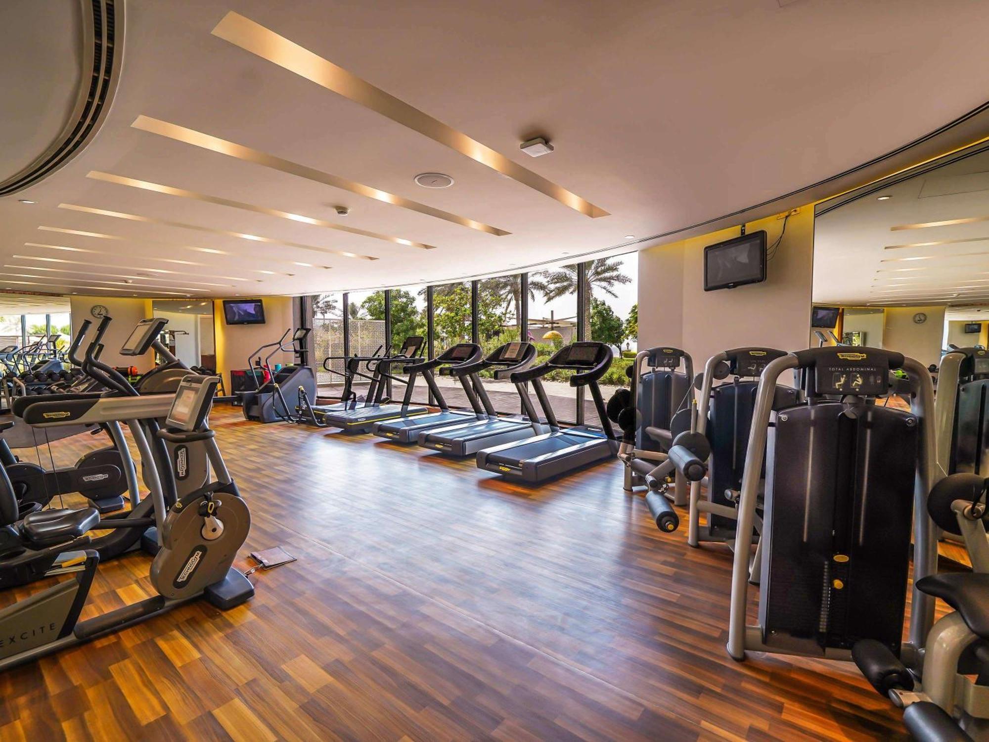 Sofitel Bahrain Zallaq Thalassa Sea & Spa Manama Exterior photo The gym at the InterContinental