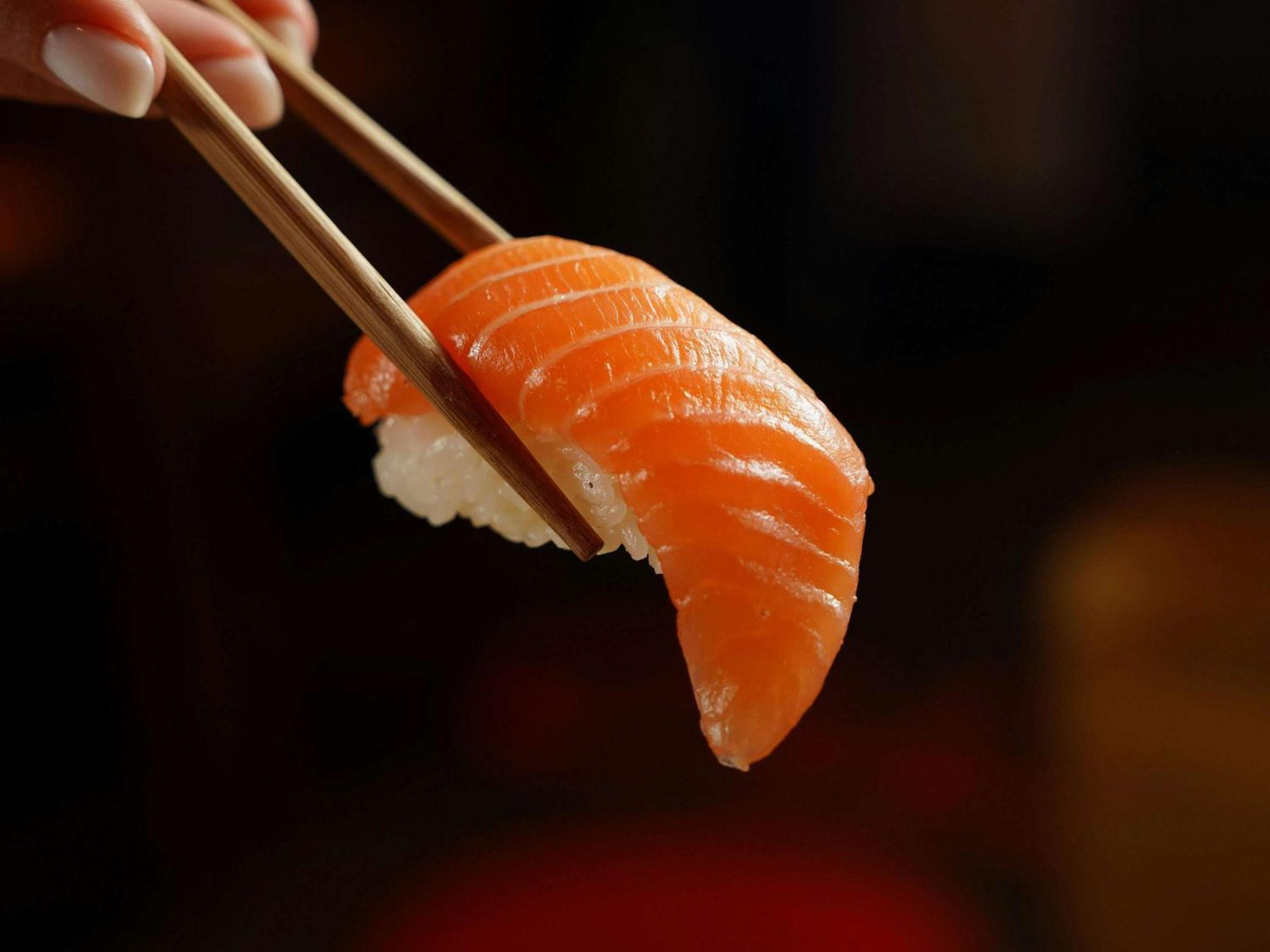 Sofitel Bahrain Zallaq Thalassa Sea & Spa Manama Exterior photo Salmon nigiri